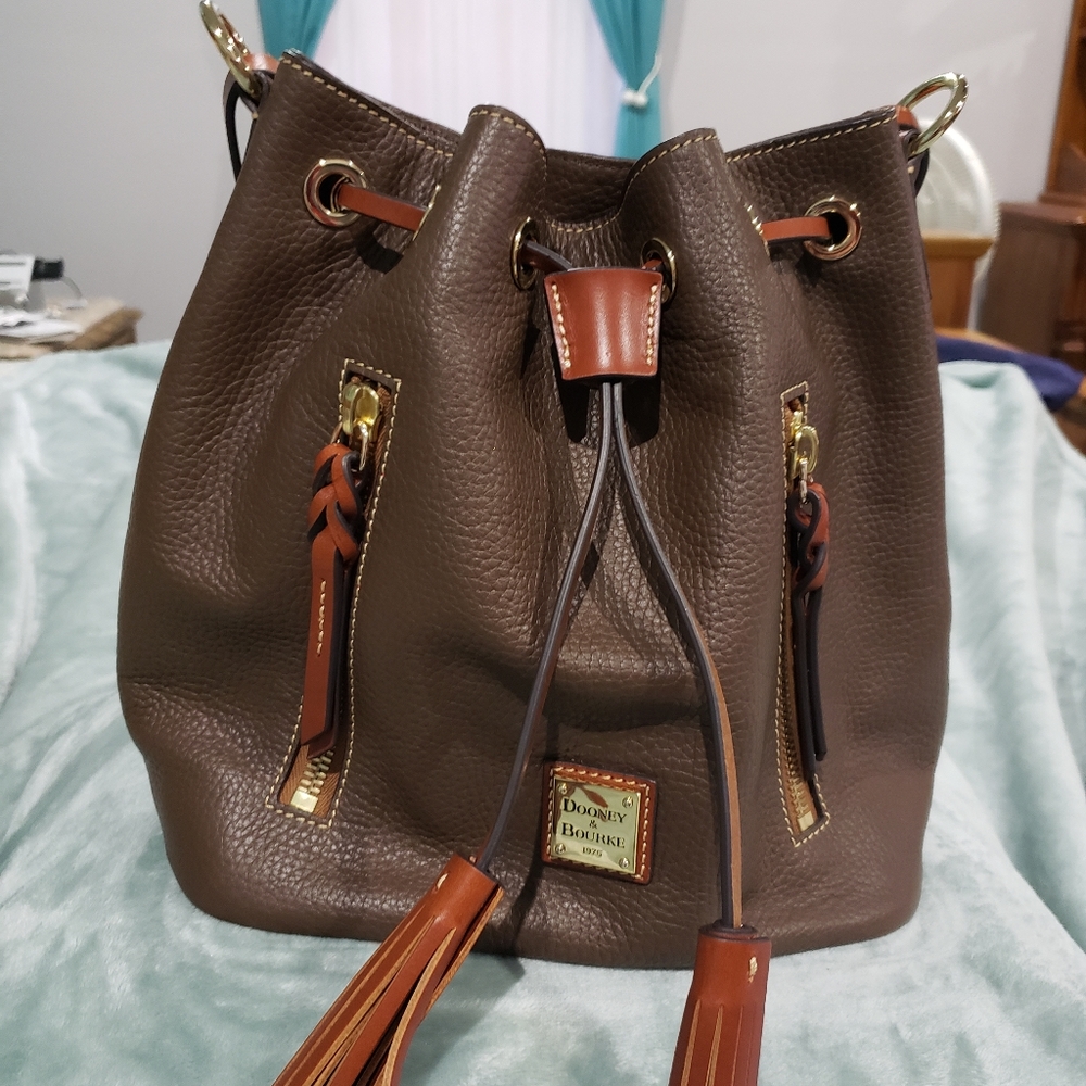 Dooney &Bourke Bucket bag